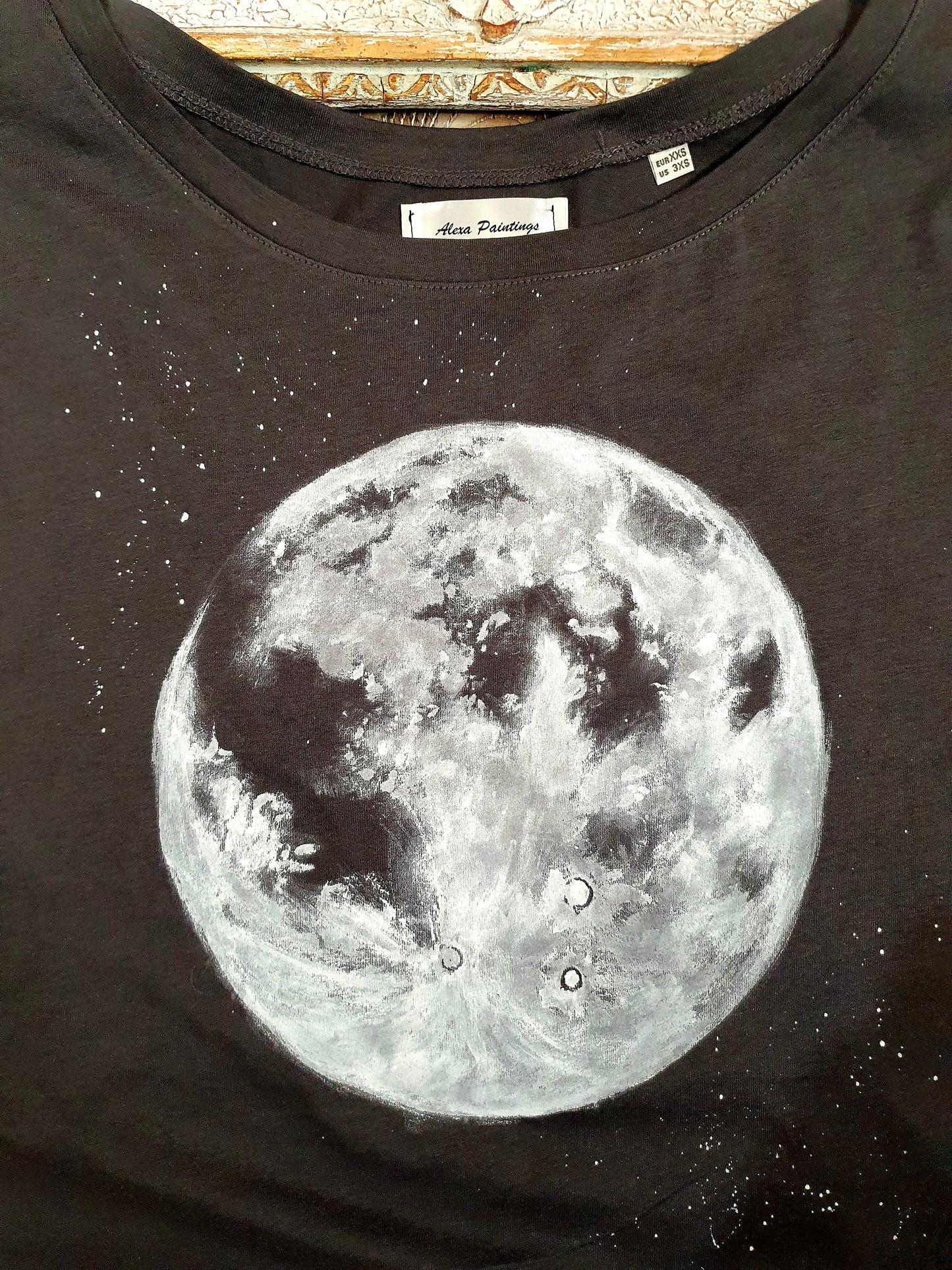 Tricou Moon on Black