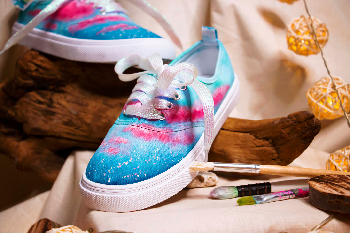 Tenisi Pictati, Painted Sneakers, Pictura Manuala Tenisi, handmade shoes, Everyday shoes, Woman Fashion, customized shoes, Trees, Aurora Trees, Aurora, Aurora Sneakers, Sunset, Apus pictat