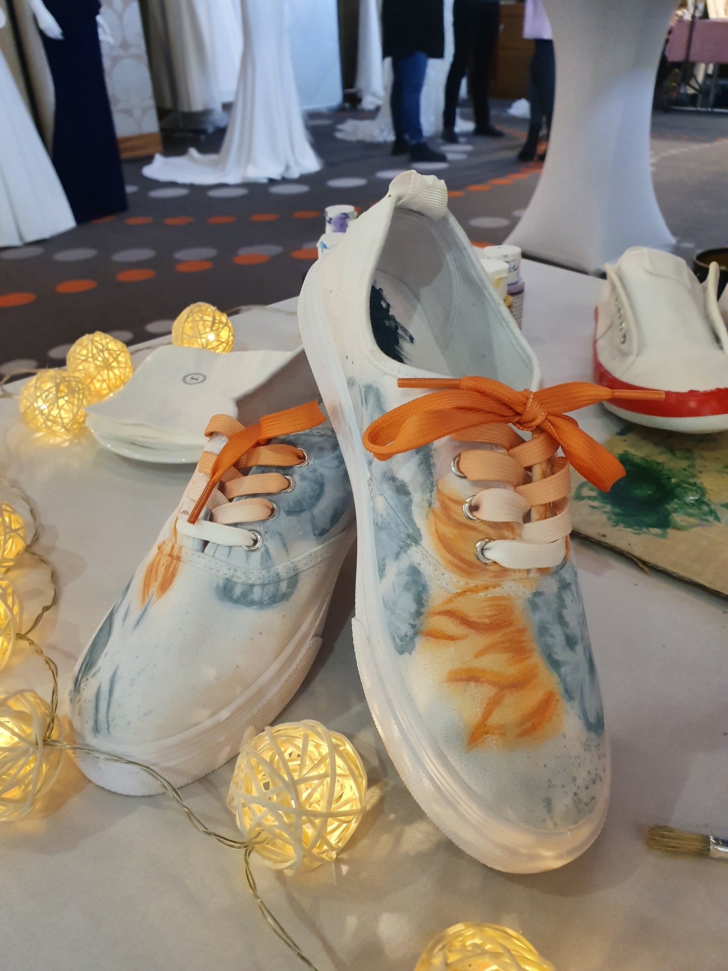 Tenisi Pictati, Painted Sneakers, Pictura Manuala Tenisi, handmade shoes, Everyday shoes, Woman Fashion, customized shoes