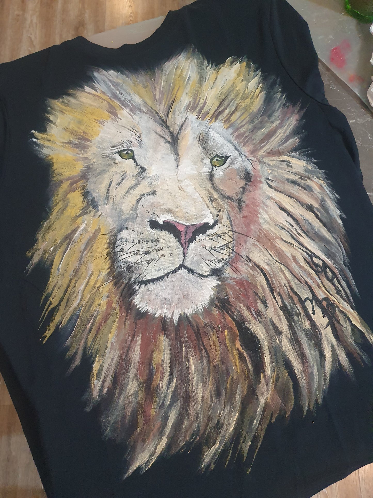 Tricou Lion